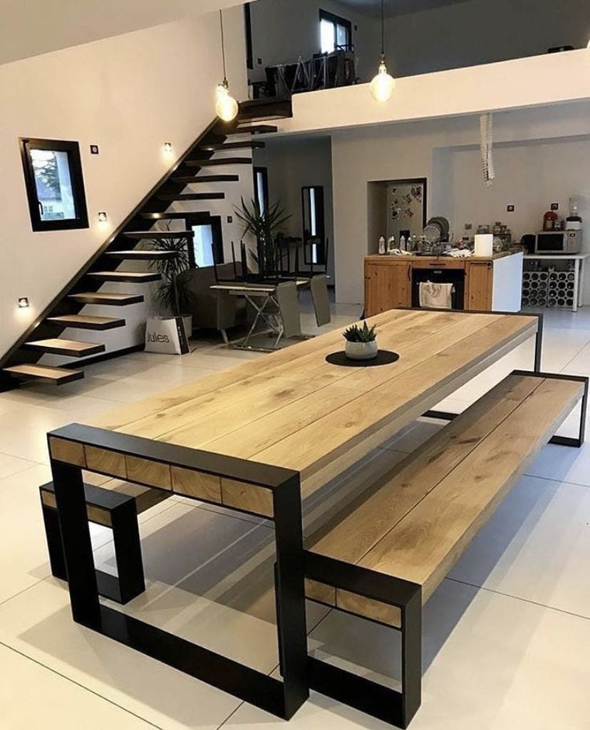 Mesa de comedor de madera y hierro con banco